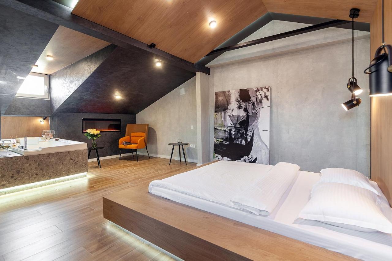 Royal Vip Jacuzzi Apart Λβιβ Εξωτερικό φωτογραφία