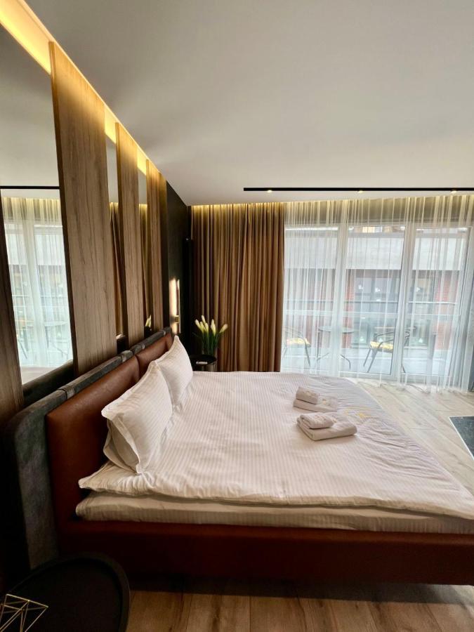Royal Vip Jacuzzi Apart Λβιβ Εξωτερικό φωτογραφία