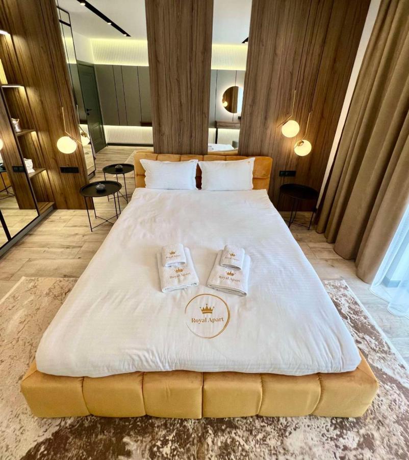 Royal Vip Jacuzzi Apart Λβιβ Εξωτερικό φωτογραφία