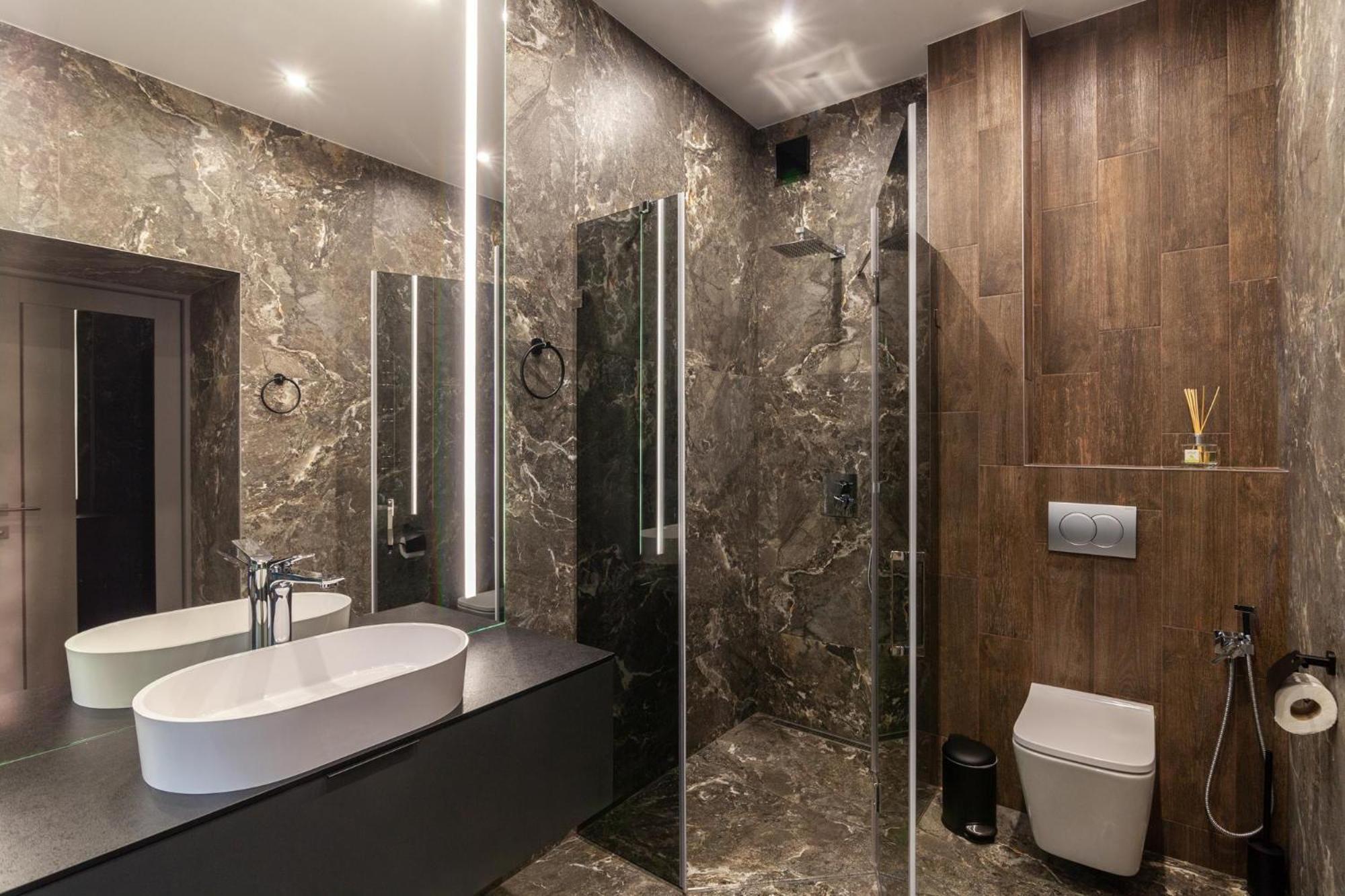 Royal Vip Jacuzzi Apart Λβιβ Εξωτερικό φωτογραφία