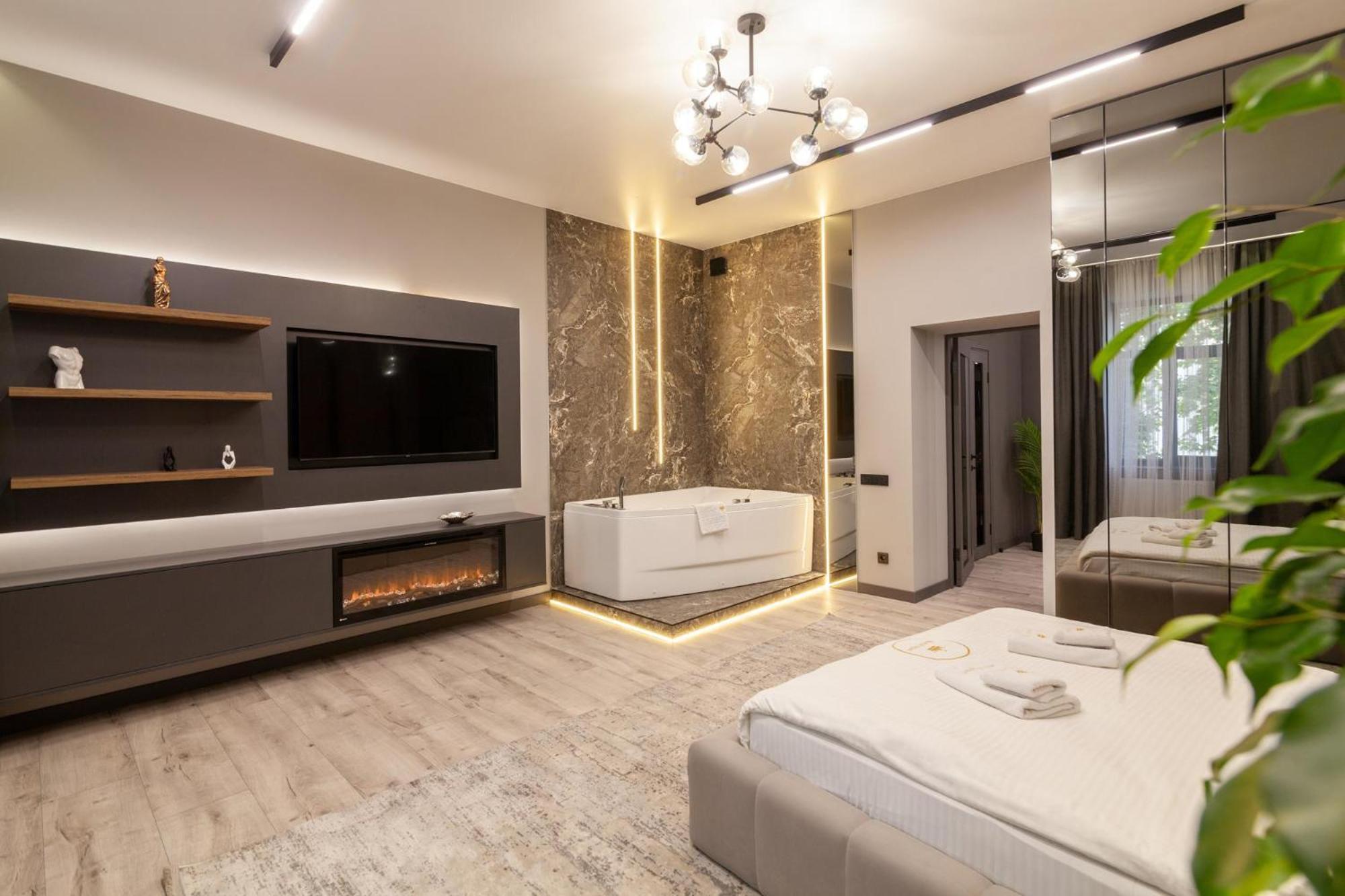 Royal Vip Jacuzzi Apart Λβιβ Εξωτερικό φωτογραφία