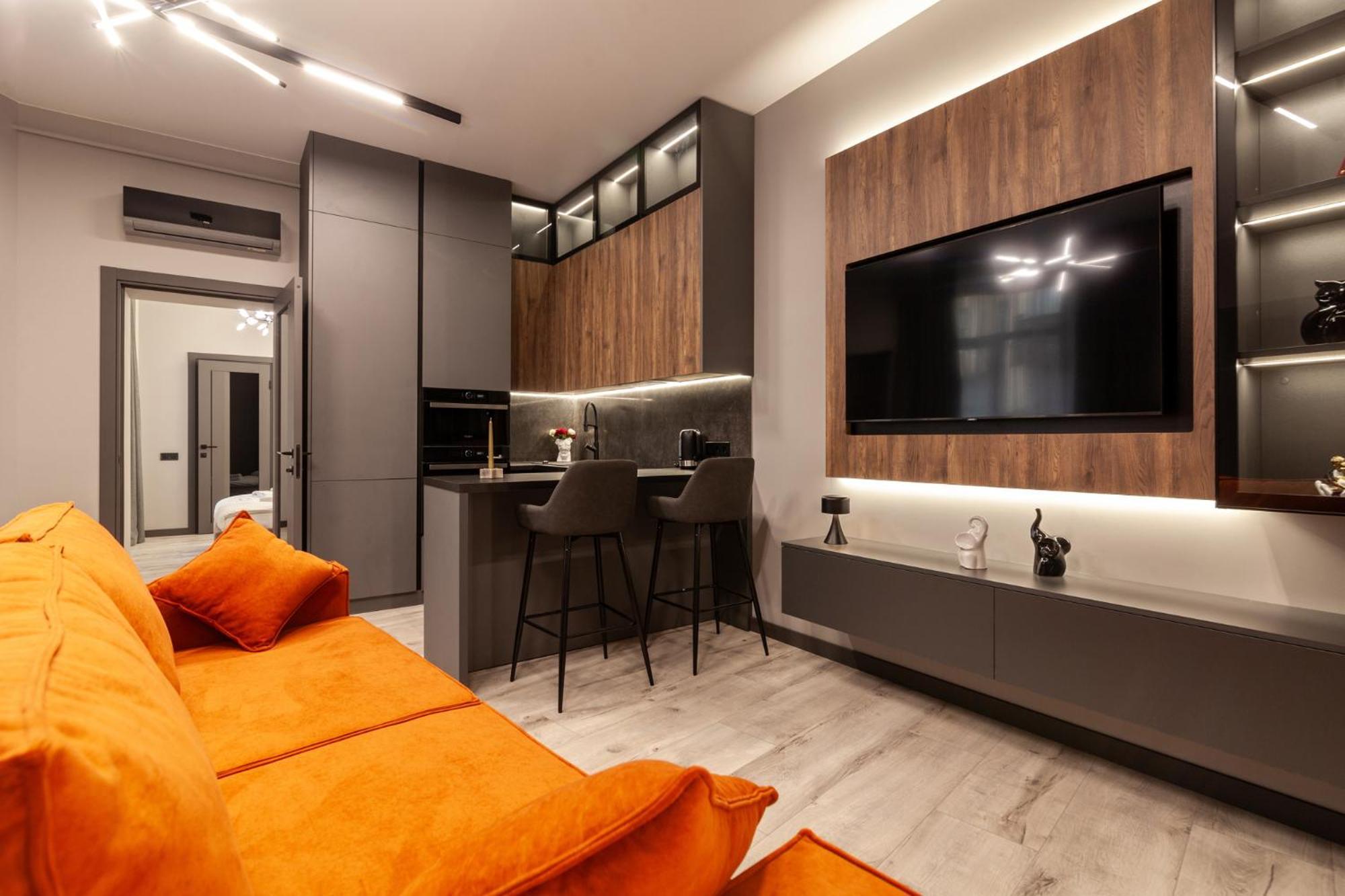 Royal Vip Jacuzzi Apart Λβιβ Εξωτερικό φωτογραφία